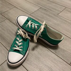 Green & White Canvas Sneakers/Athletic Shoes